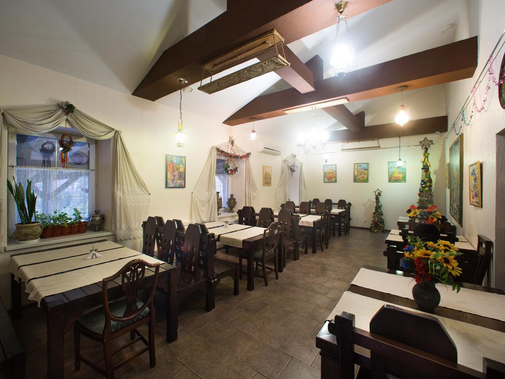 Gala Hotel Kamjanets-Podilskyi Eksteriør billede