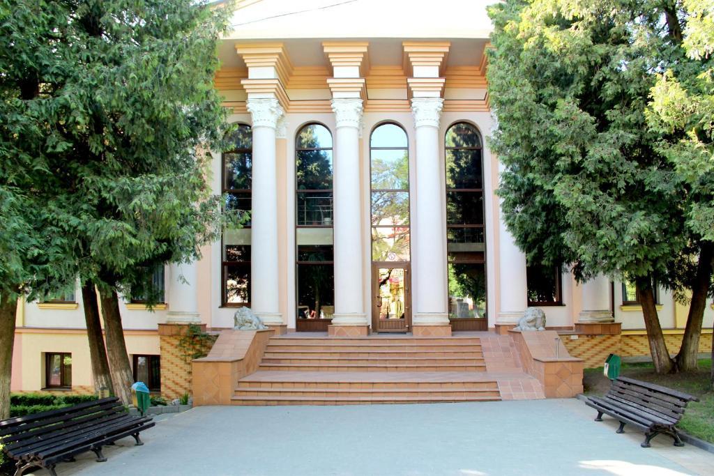 Gala Hotel Kamjanets-Podilskyi Eksteriør billede