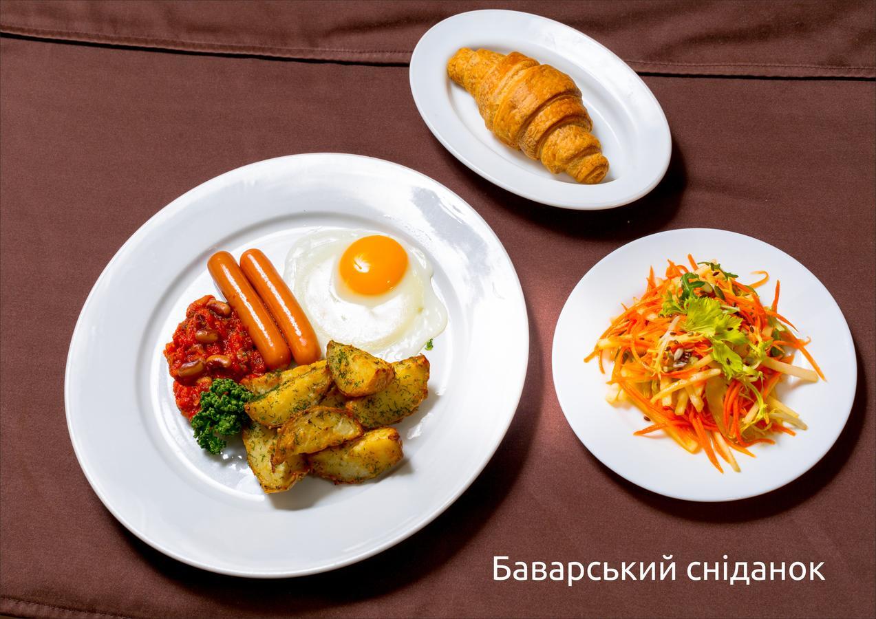 Gala Hotel Kamjanets-Podilskyi Eksteriør billede